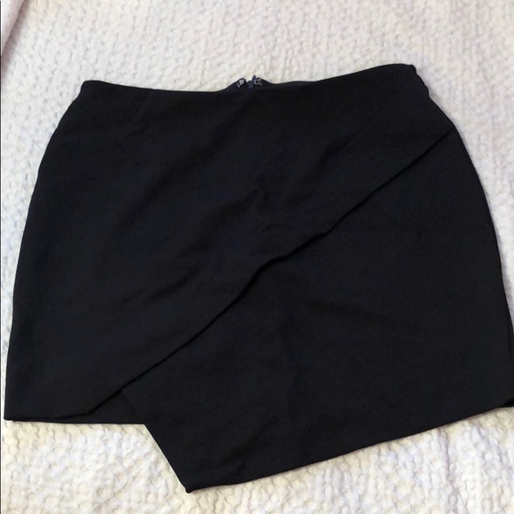 Black Topshop Asymmetrical Skirt - Picture 1 of 1